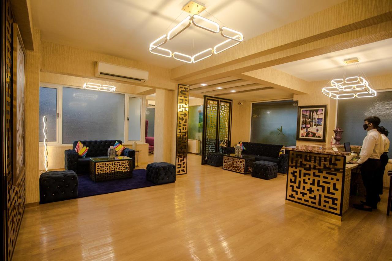 Encore Suites Goa ปณชี ภายนอก รูปภาพ