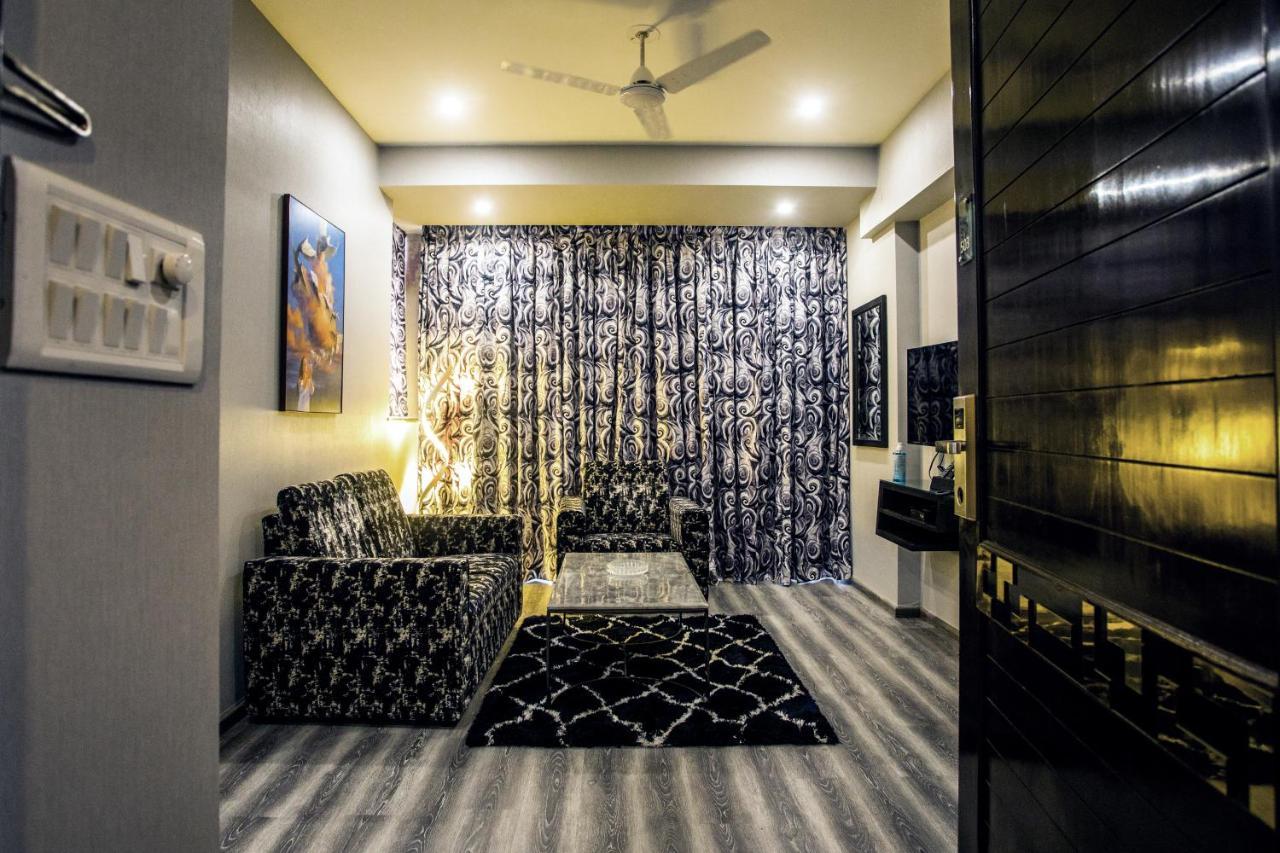 Encore Suites Goa ปณชี ภายนอก รูปภาพ