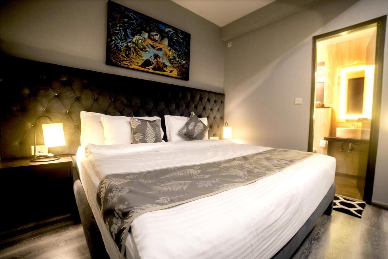 Encore Suites Goa ปณชี ภายนอก รูปภาพ