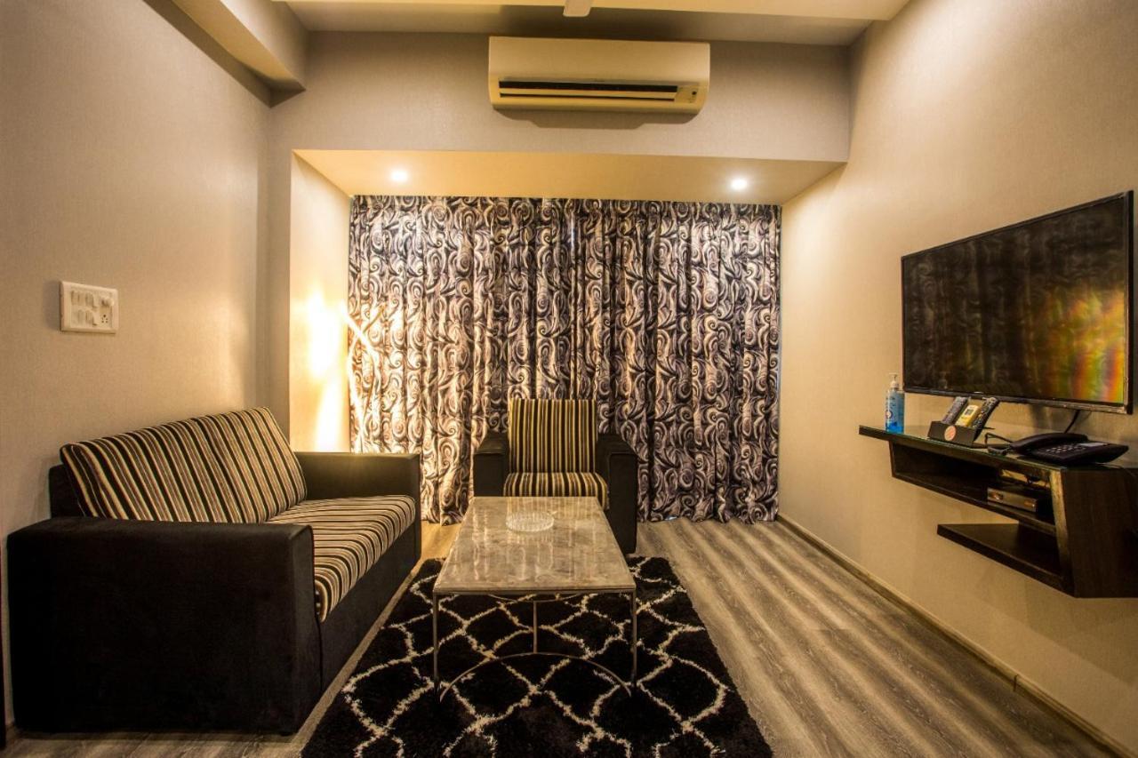 Encore Suites Goa ปณชี ภายนอก รูปภาพ